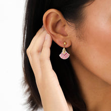 Load image into Gallery viewer, Yoko Small Shell Post Earrings