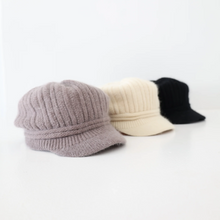 Load image into Gallery viewer, Olivia Hat in Black