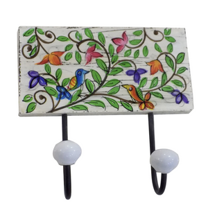 Wall hooks with painted bird design plaque