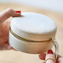 Load image into Gallery viewer, Round Natural Linen Jewellery Case